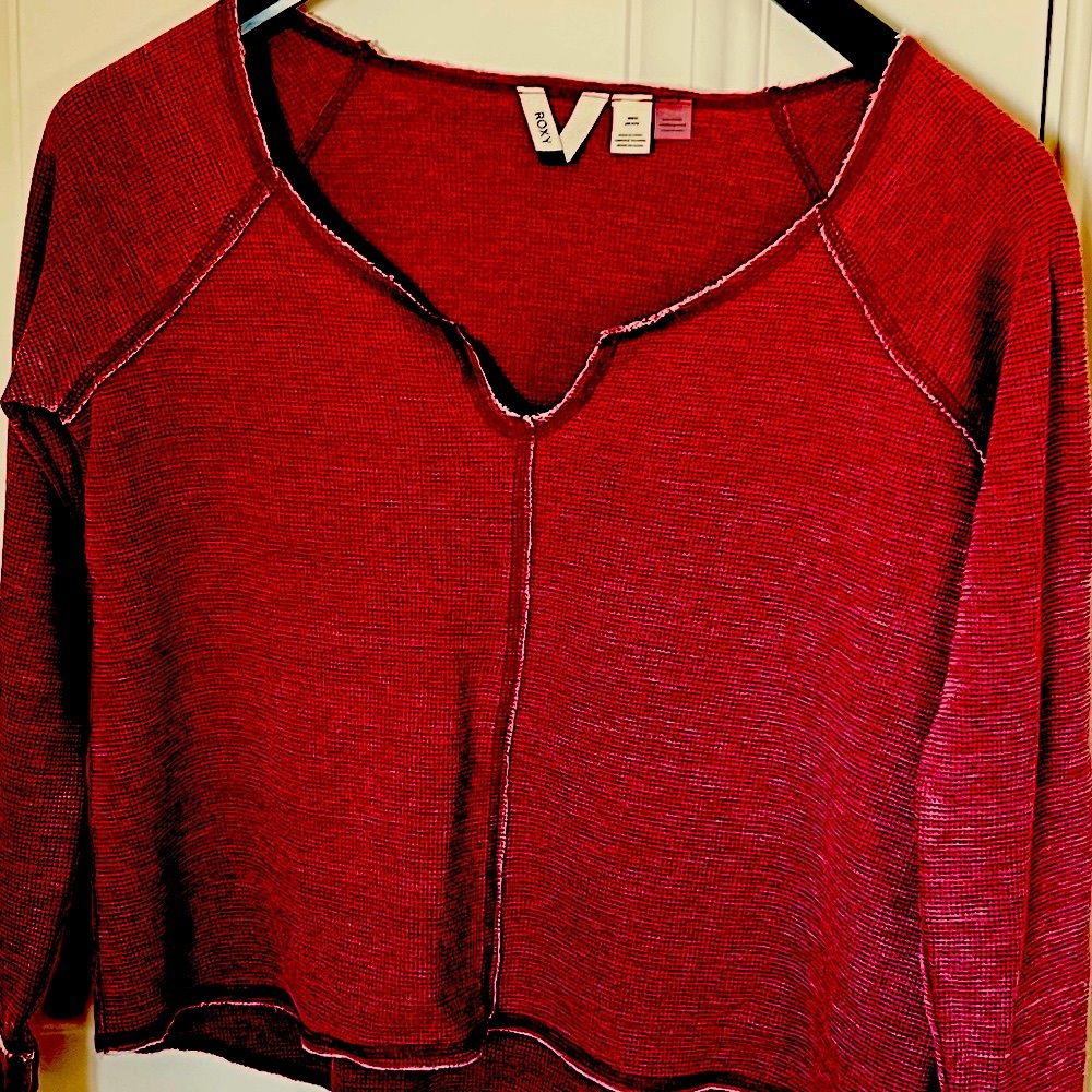 Roxy Thermal Long Sleeve Boxy Scoop Crop, M (Red/Burgundy)